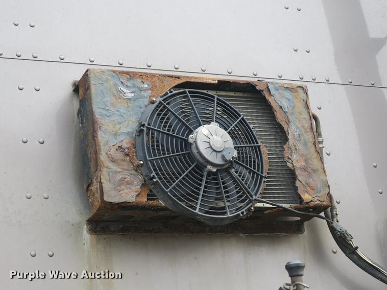 image for item DB8931 2007 Peterbilt 386 semi truck