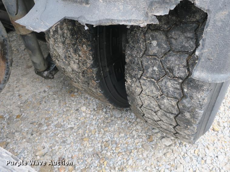 image for item DB8931 2007 Peterbilt 386 semi truck