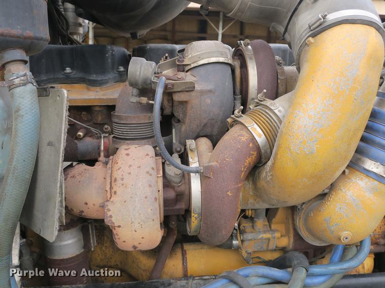 image for item DB8931 2007 Peterbilt 386 semi truck