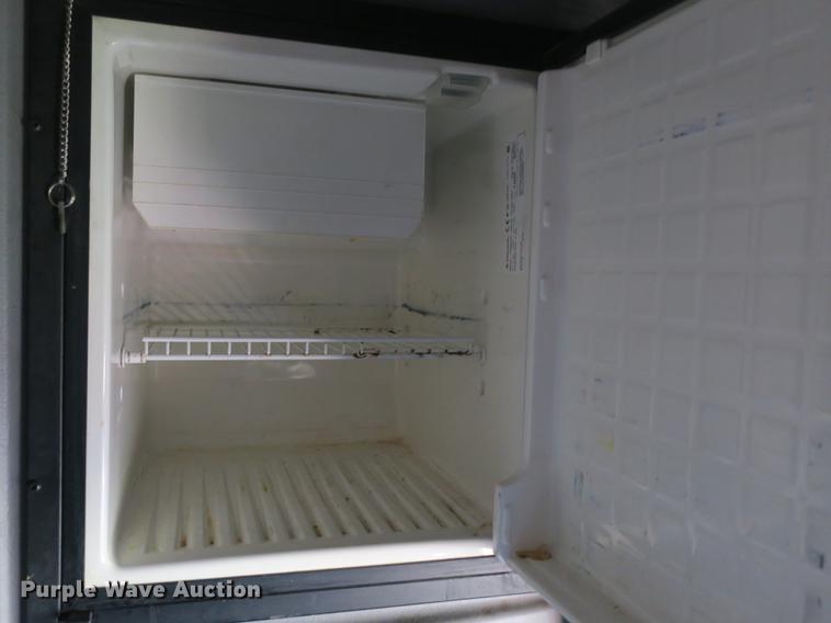 image for item DB8931 2007 Peterbilt 386 semi truck