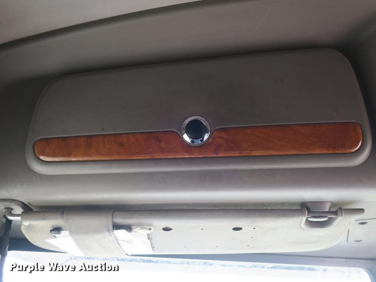 image for item DB8931 2007 Peterbilt 386 semi truck