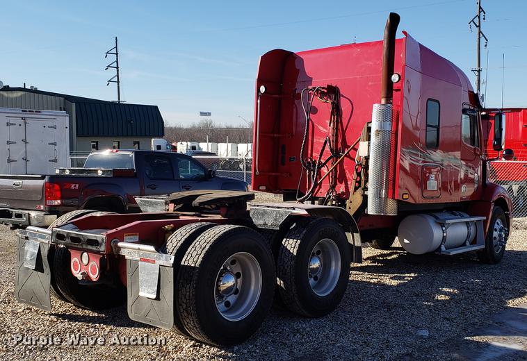 image for item DB9497 2009 Freightliner Columbia semi truck