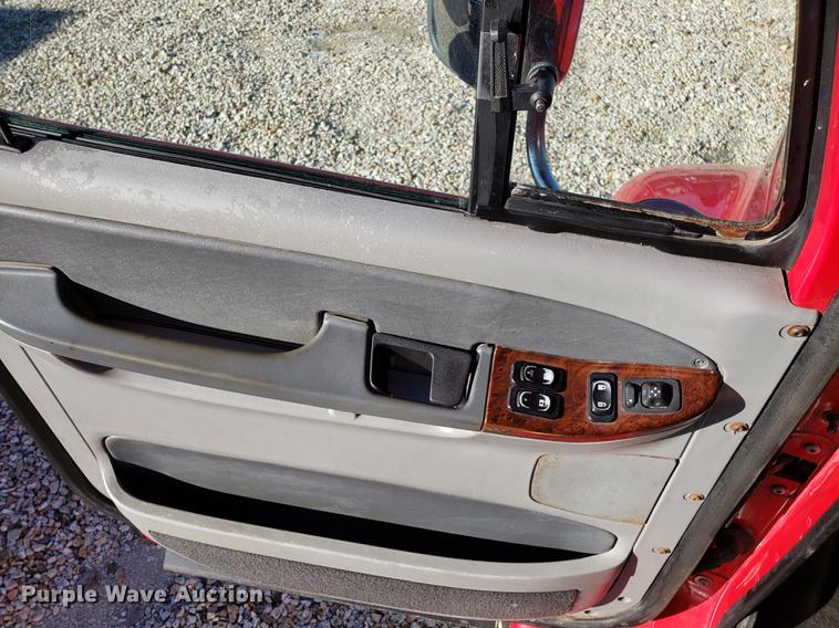 image for item DB9497 2009 Freightliner Columbia semi truck