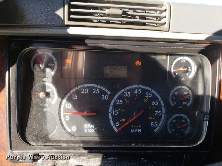 image for item DB9497 2009 Freightliner Columbia semi truck