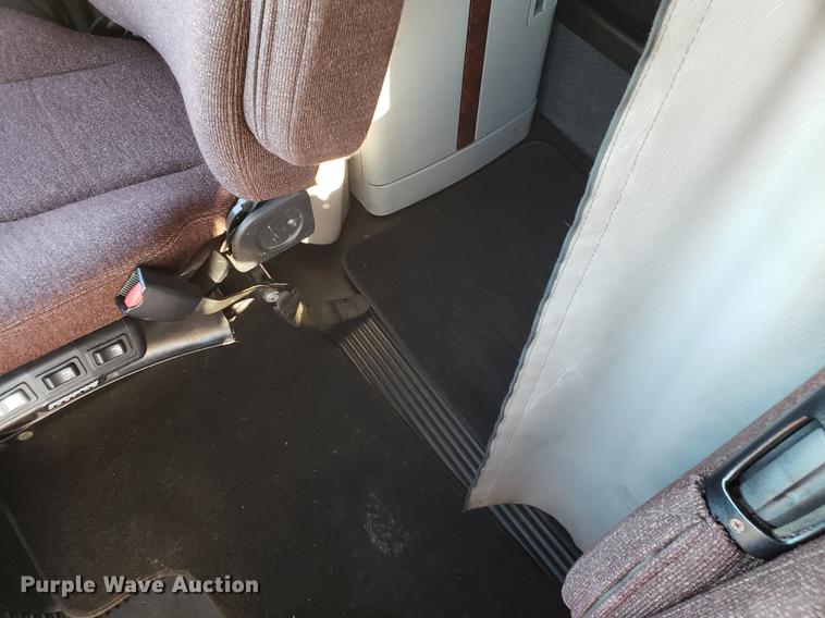 image for item DB9497 2009 Freightliner Columbia semi truck