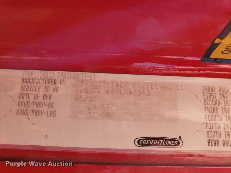 image for item DB9497 2009 Freightliner Columbia semi truck