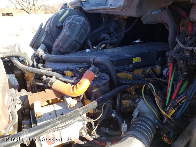 image for item DB9497 2009 Freightliner Columbia semi truck