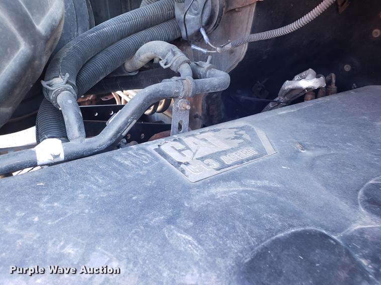 image for item DB9497 2009 Freightliner Columbia semi truck