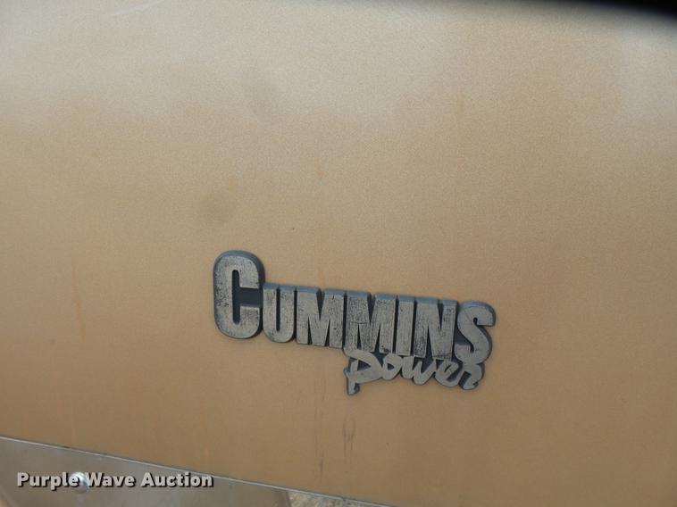 image for item DD2407 1999 Freightliner FLD120 semi truck