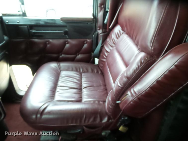 image for item DD2407 1999 Freightliner FLD120 semi truck