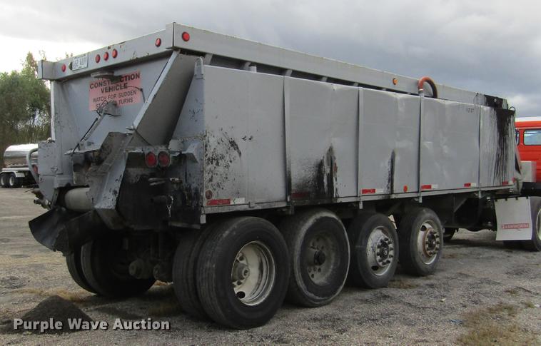 image for item DD2668 1993 Hudson Flowboy CB4000 live bottom asphalt trailer