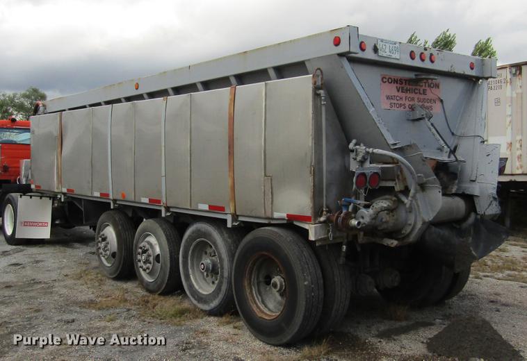 image for item DD2668 1993 Hudson Flowboy CB4000 live bottom asphalt trailer