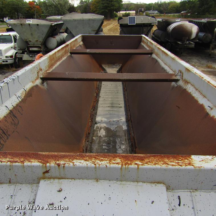 image for item DD2668 1993 Hudson Flowboy CB4000 live bottom asphalt trailer