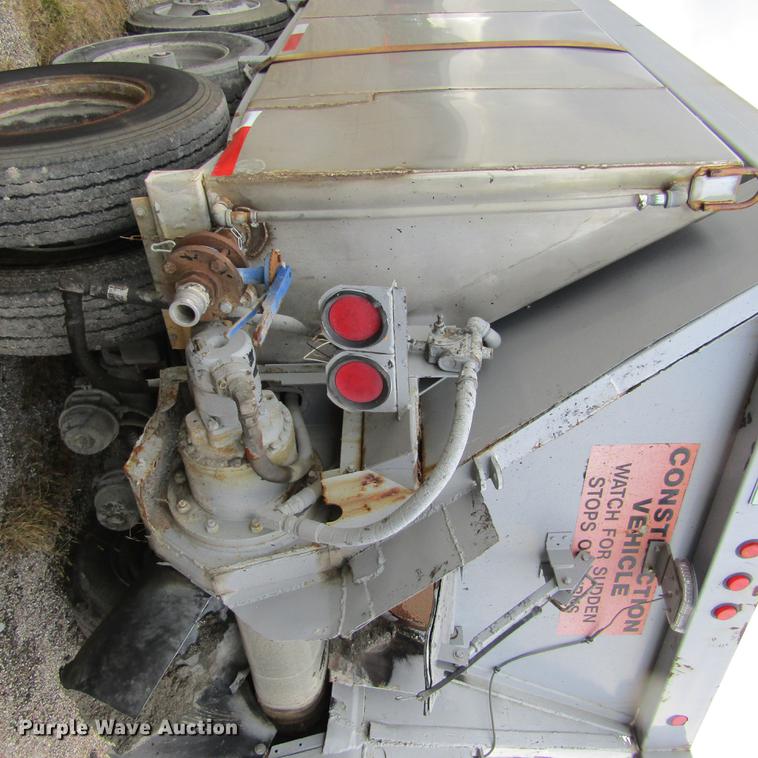 image for item DD2668 1993 Hudson Flowboy CB4000 live bottom asphalt trailer