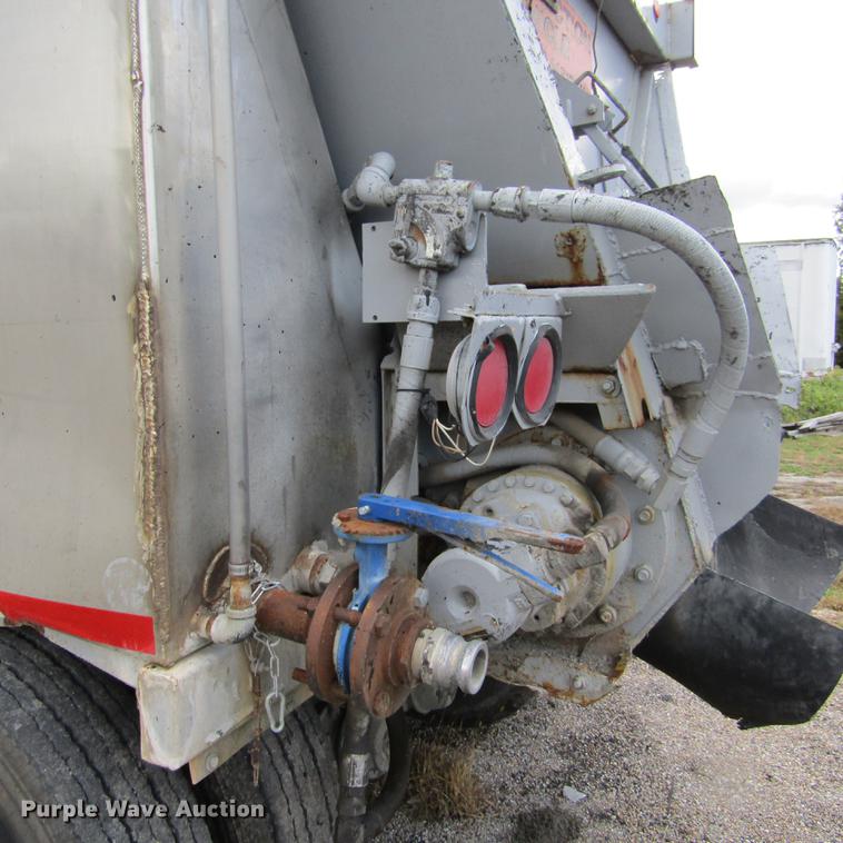 image for item DD2668 1993 Hudson Flowboy CB4000 live bottom asphalt trailer