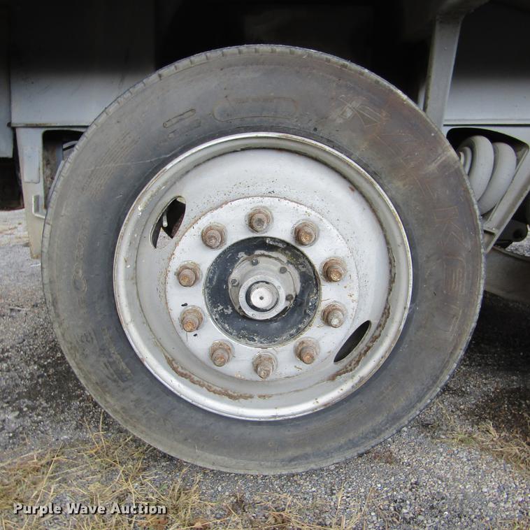 image for item DD2668 1993 Hudson Flowboy CB4000 live bottom asphalt trailer