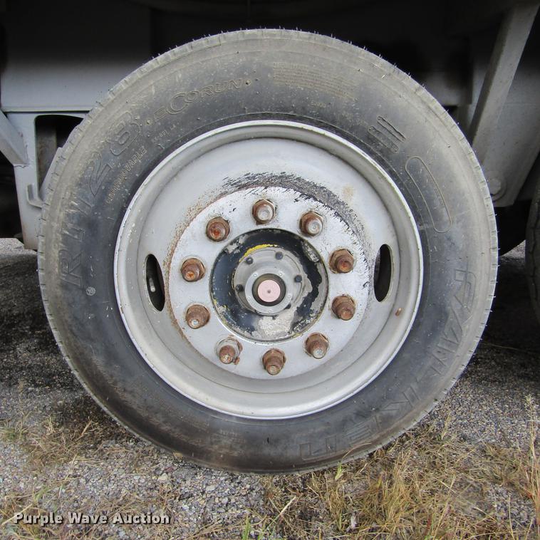 image for item DD2668 1993 Hudson Flowboy CB4000 live bottom asphalt trailer