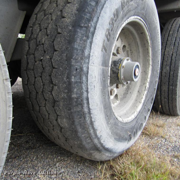 image for item DD2668 1993 Hudson Flowboy CB4000 live bottom asphalt trailer