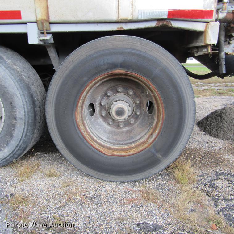 image for item DD2668 1993 Hudson Flowboy CB4000 live bottom asphalt trailer