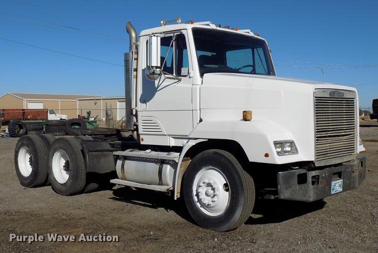 image for item DD3518 1993 Freightliner FLC semi truck