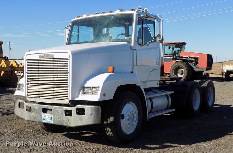 image for item DD3518 1993 Freightliner FLC semi truck