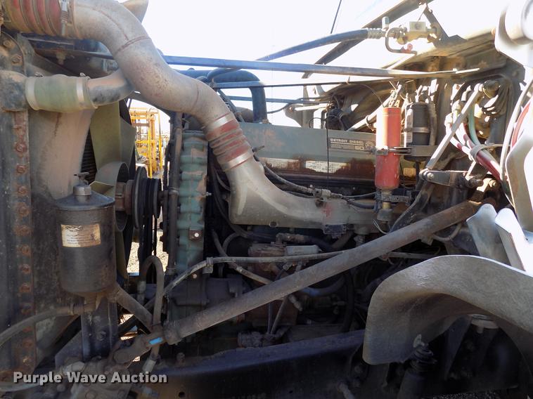 image for item DD3518 1993 Freightliner FLC semi truck