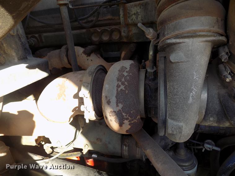 image for item DD3518 1993 Freightliner FLC semi truck