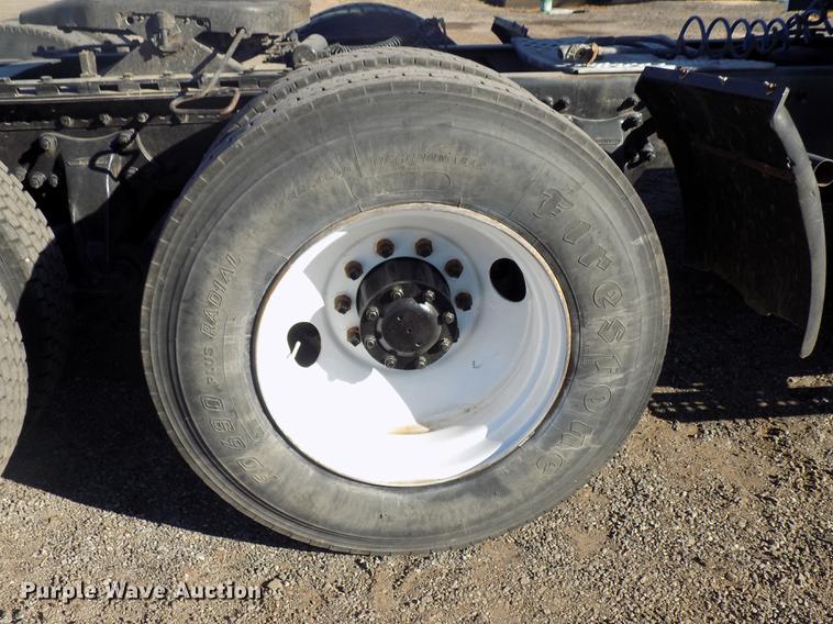 image for item DD3518 1993 Freightliner FLC semi truck