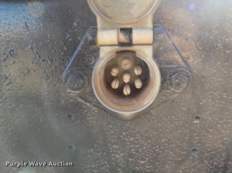 image for item DD3518 1993 Freightliner FLC semi truck