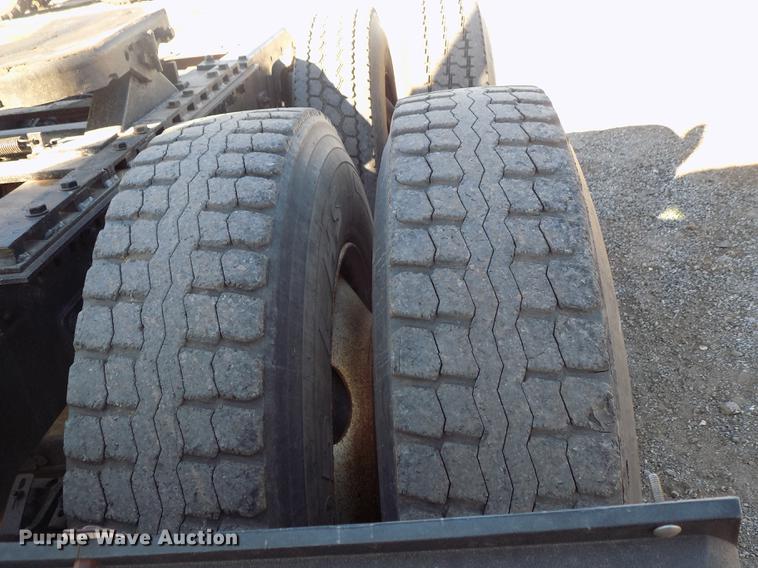 image for item DD3518 1993 Freightliner FLC semi truck