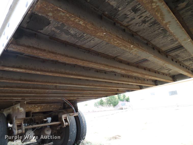 image for item DD5385 1984 Budd YF2F400A50 dry van trailer