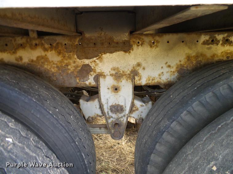 image for item DD5385 1984 Budd YF2F400A50 dry van trailer