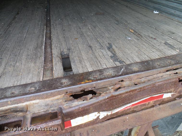 image for item DD5385 1984 Budd YF2F400A50 dry van trailer