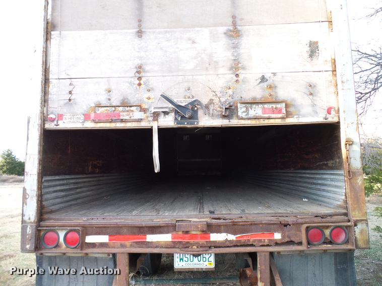 image for item DD5385 1984 Budd YF2F400A50 dry van trailer
