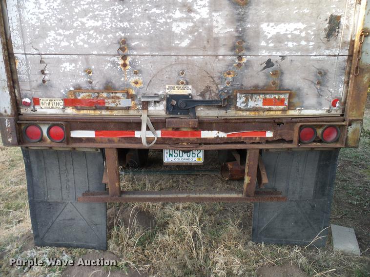 image for item DD5385 1984 Budd YF2F400A50 dry van trailer