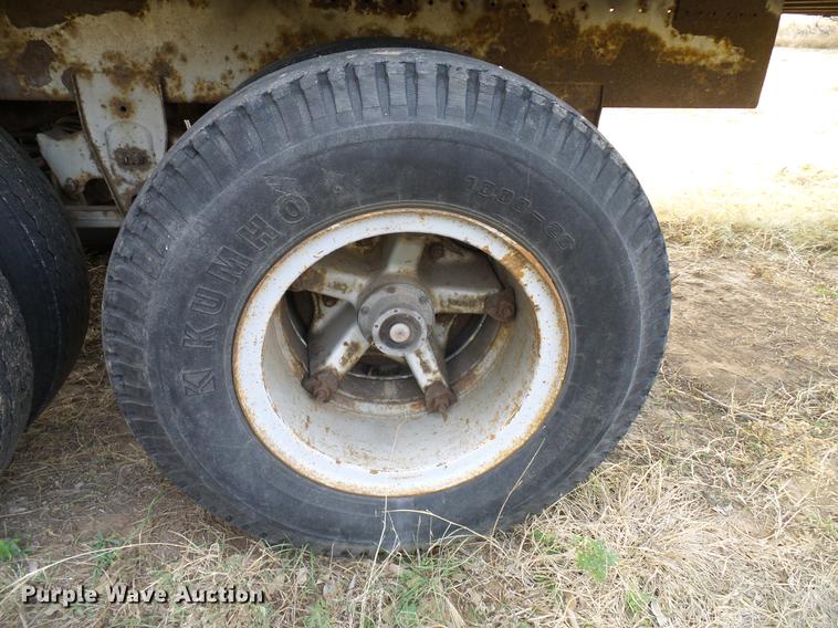 image for item DD5385 1984 Budd YF2F400A50 dry van trailer