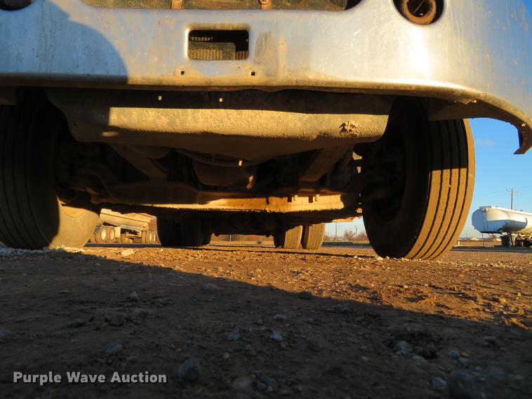 image for item DE5024 2008 Mack CXU613 semi truck