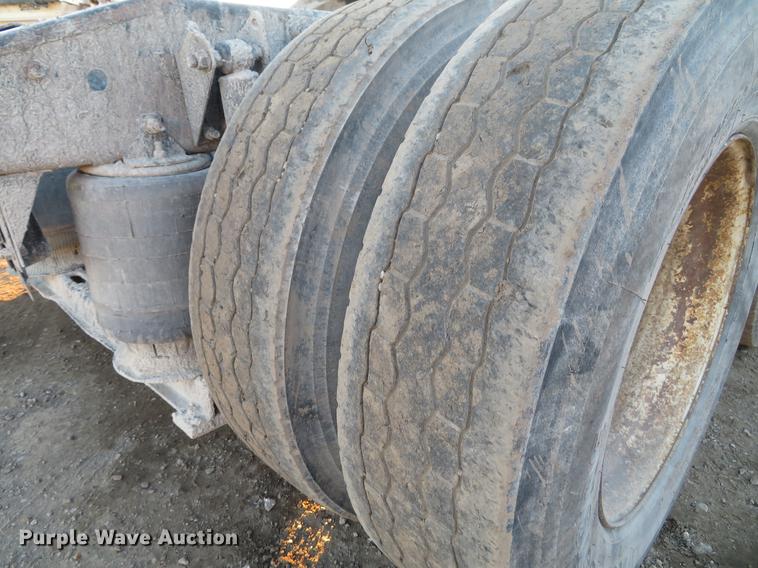 image for item DE5024 2008 Mack CXU613 semi truck