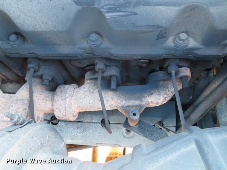 image for item DE5025 2003 Mack CV713 semi truck