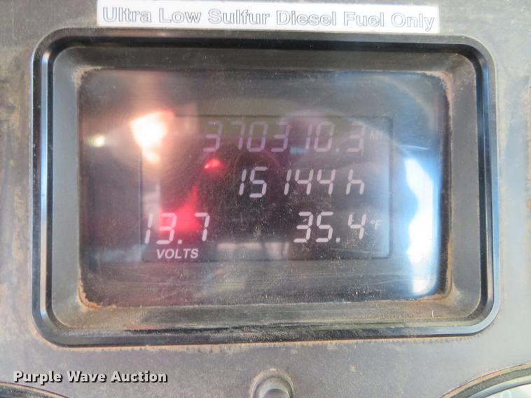 image for item DE5026 2008 Mack CXU613 semi truck