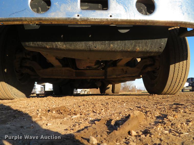 image for item DE5026 2008 Mack CXU613 semi truck