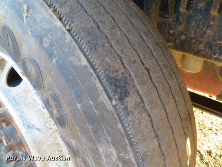 image for item DE5026 2008 Mack CXU613 semi truck