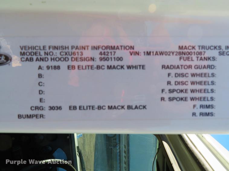 image for item DE5026 2008 Mack CXU613 semi truck