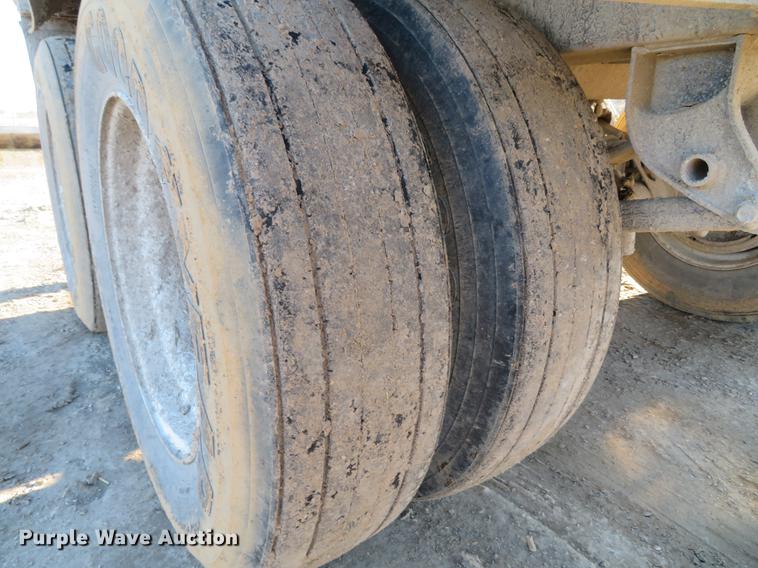 image for item DE5029 2008 Side Dump Industries DS39BCH1R2R11 side dump trailer