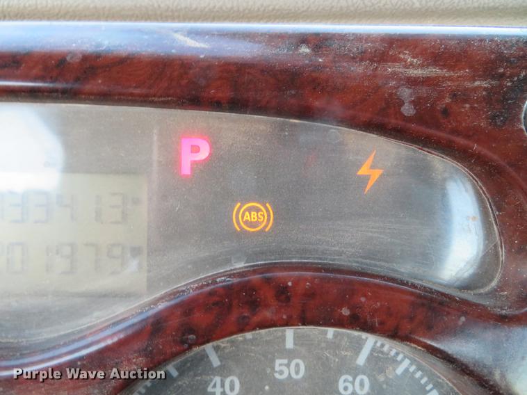 image for item DE5030 2005 Mack CXN613 semi truck