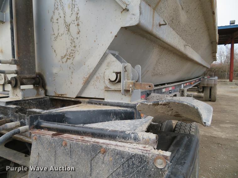 image for item DE5031 1999 Smithco side dump trailer