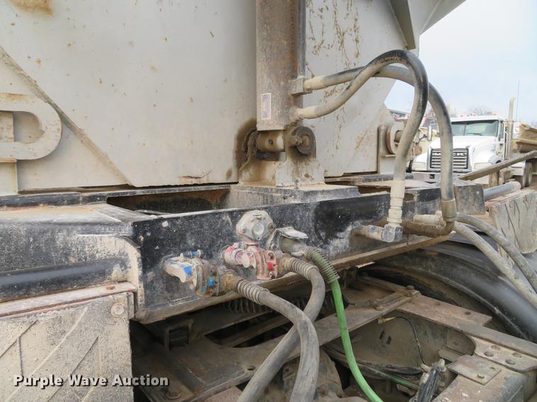 image for item DE5031 1999 Smithco side dump trailer