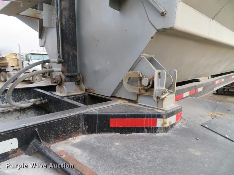 image for item DE5031 1999 Smithco side dump trailer