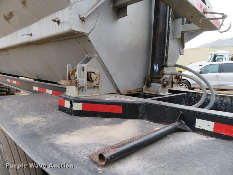 image for item DE5031 1999 Smithco side dump trailer