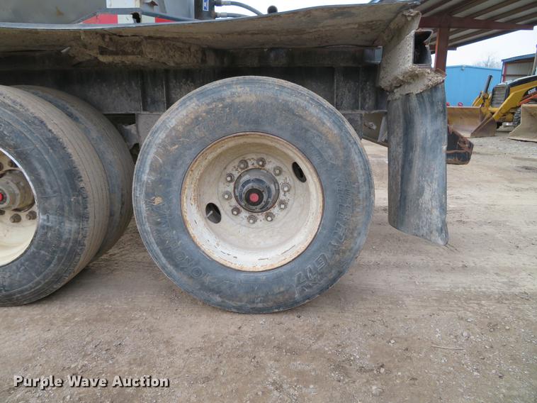 image for item DE5031 1999 Smithco side dump trailer